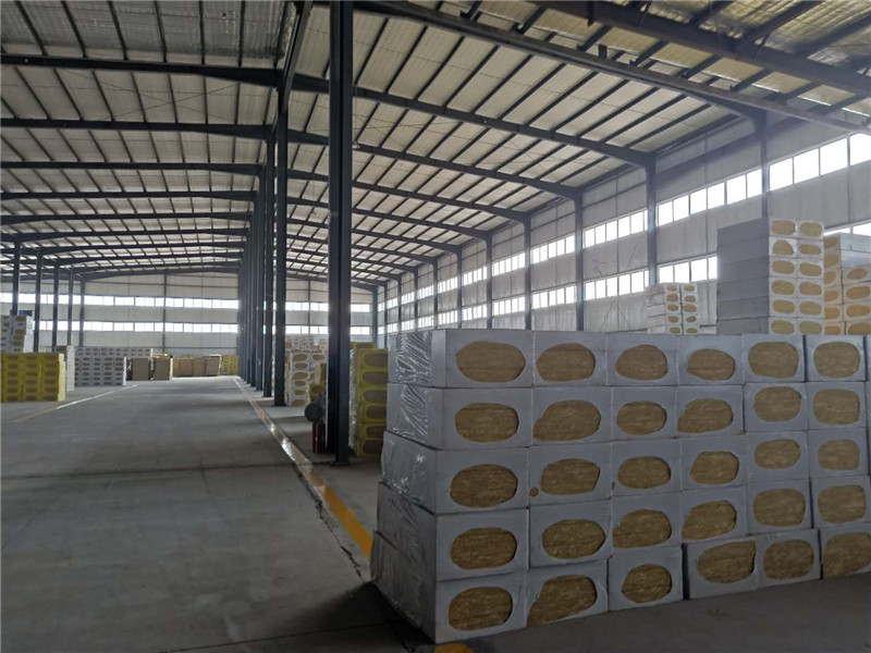 外墙保温岩棉板施工方案
